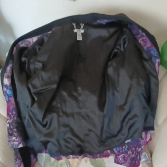 Cache Jacket - Picture 8 of 10